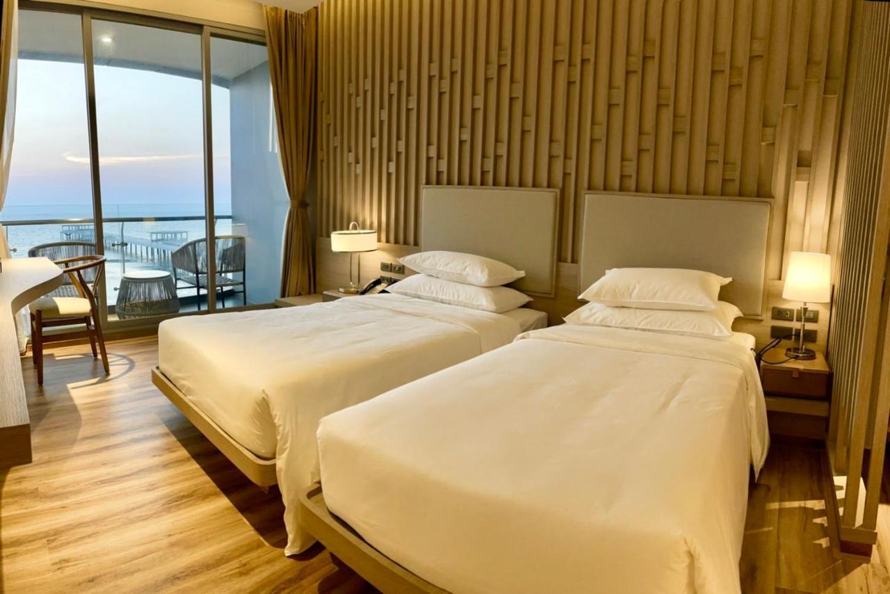 Symphony Of The Sea Hotel Bang Saen Exterior photo