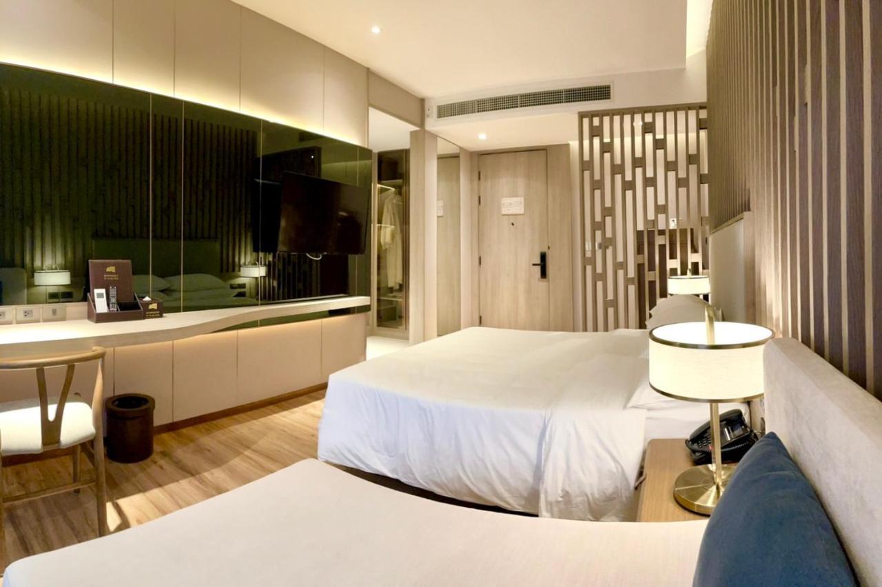 Symphony Of The Sea Hotel Bang Saen Exterior photo