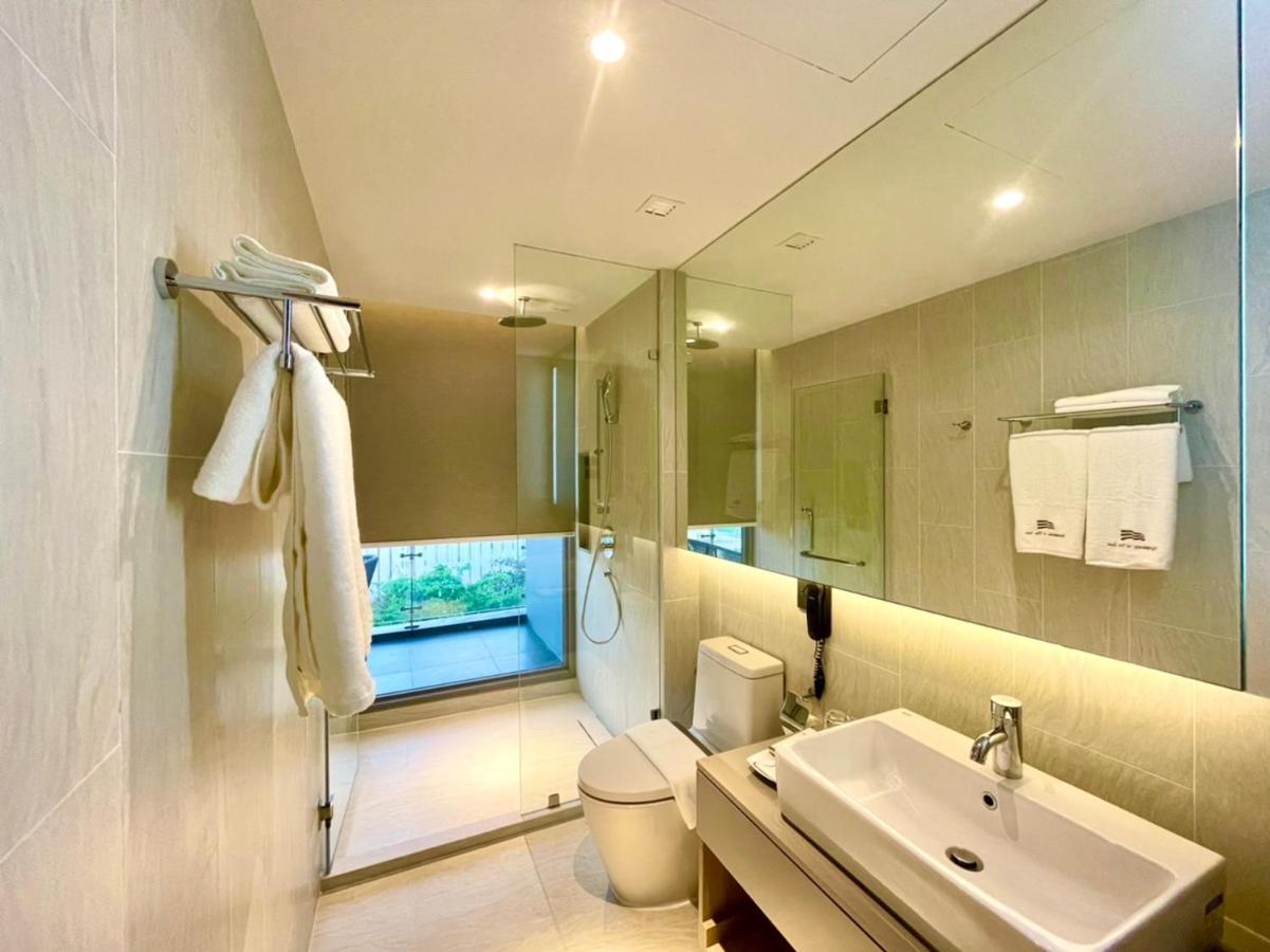 Symphony Of The Sea Hotel Bang Saen Exterior photo