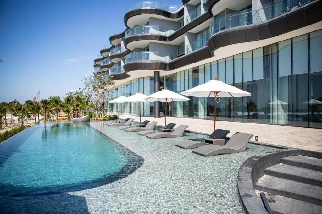Symphony Of The Sea Hotel Bang Saen Exterior photo